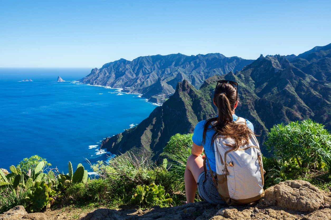 Kiránduláshoz, városnézéshez, és strandoláshoz is ideális nyaralási úticél Tenerife.