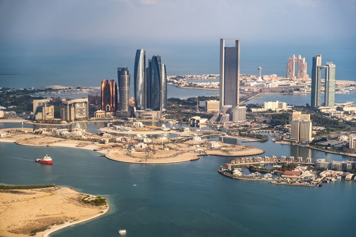 Egész évben meleg, csodálatos úticél Abu Dhabi.